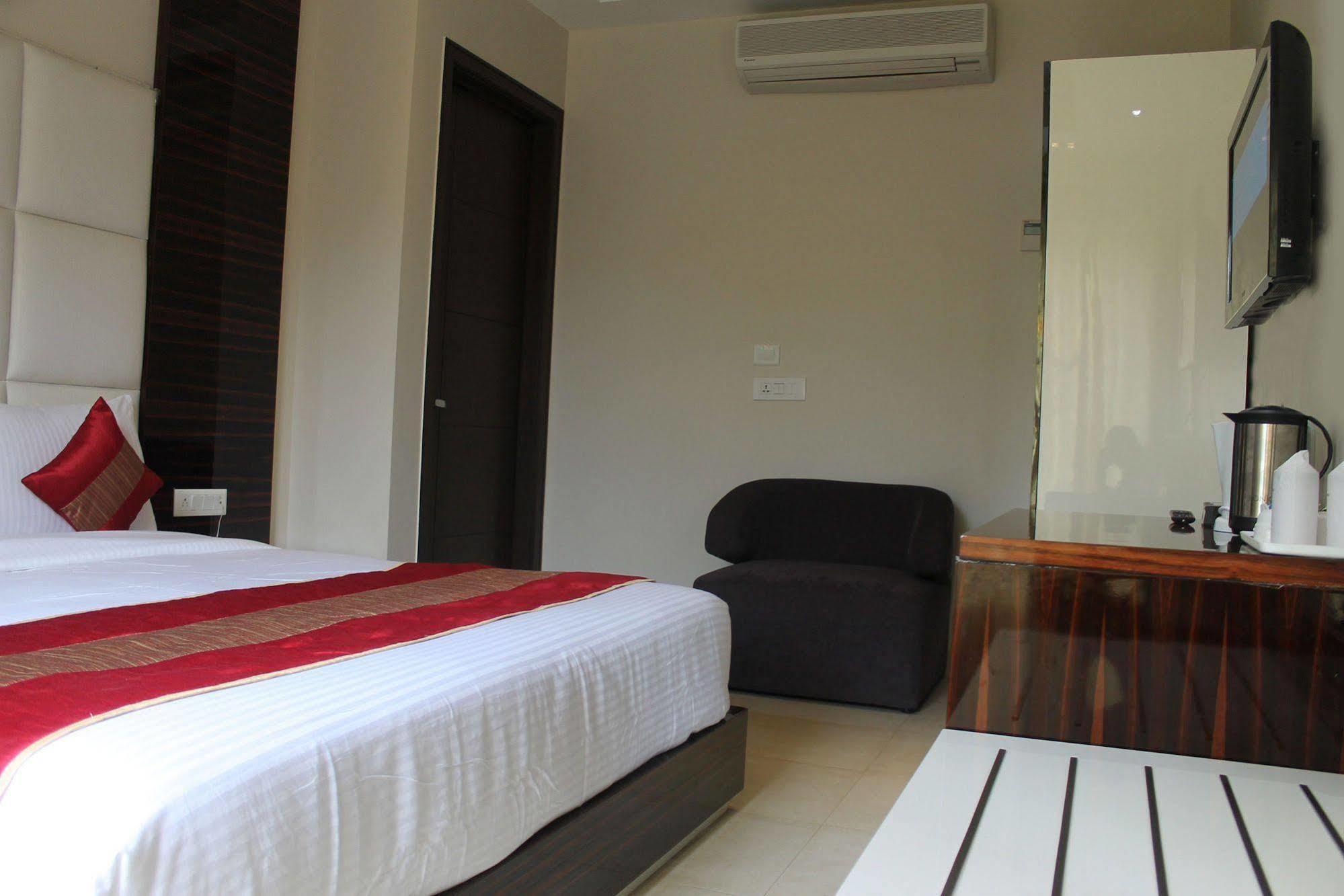 Hotel Gulnar 新德里 外观 照片