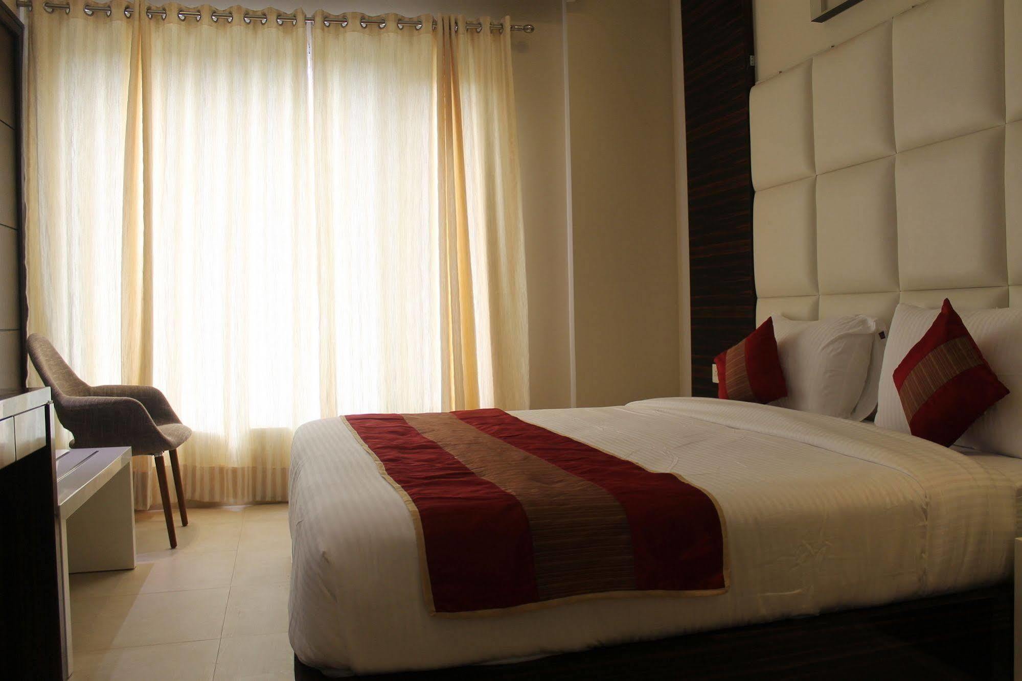 Hotel Gulnar 新德里 客房 照片